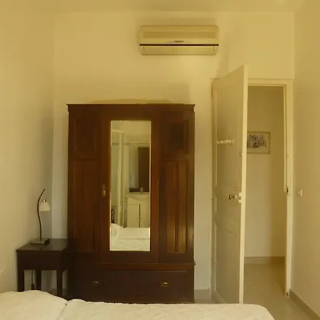Two Bedrooms Serbes Апартаменты