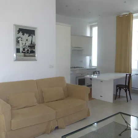 Two Bedrooms Serbes * Канны